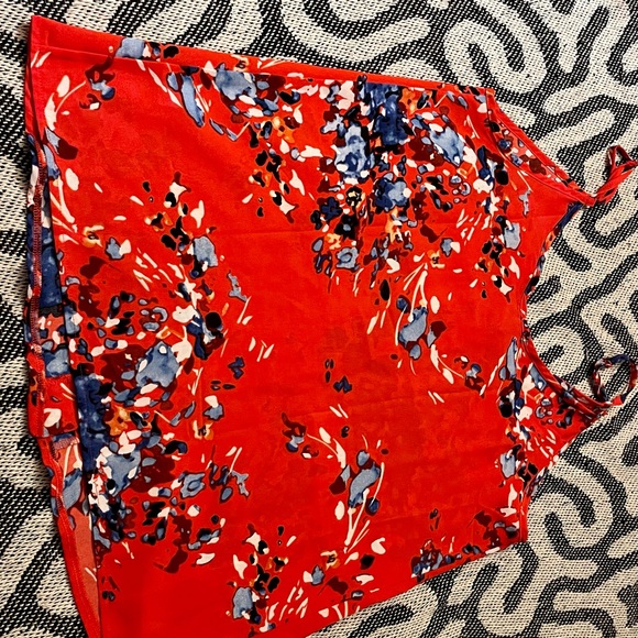 Floral tank top - Picture 2 of 4